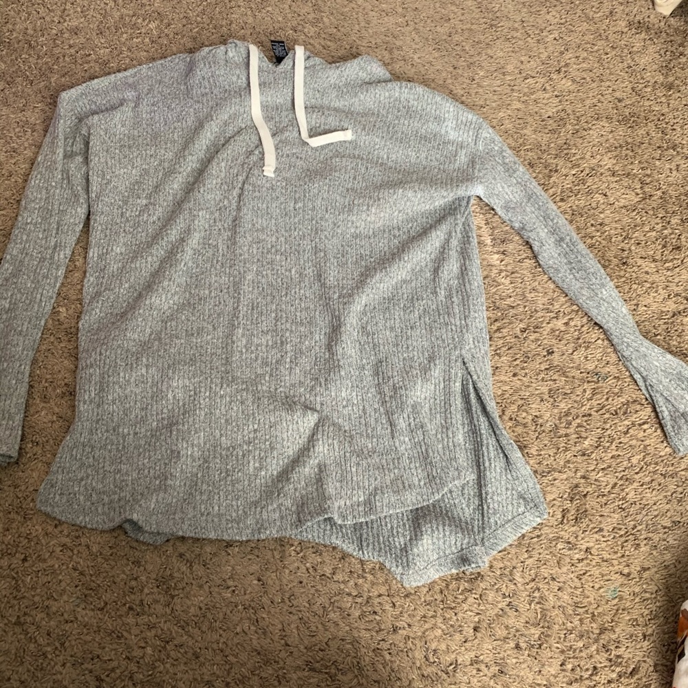 Rue 21 sweater that has never been worn